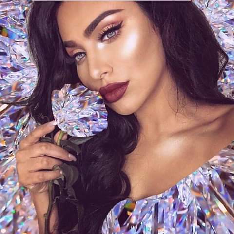 Huda Beauty : Star des réseaux sociaux et Business Woman&nbsp;!!!